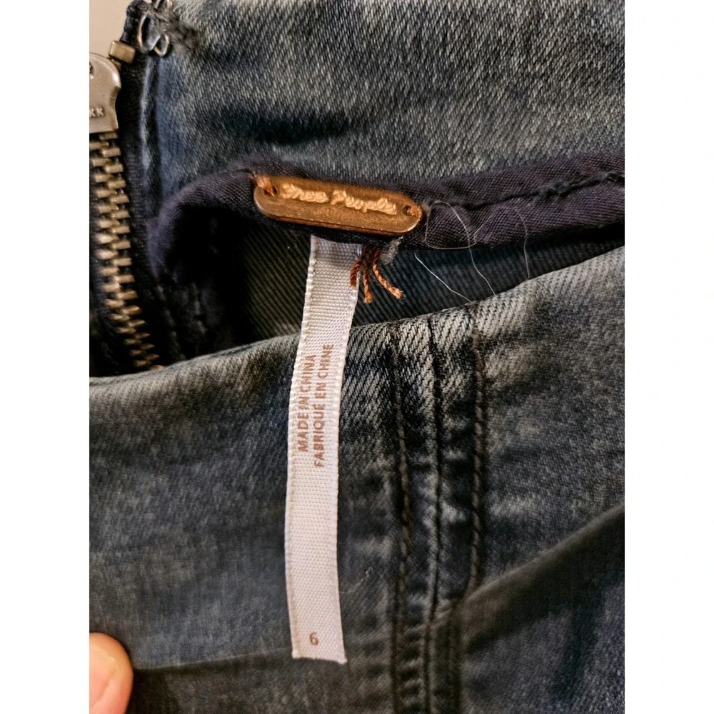 Free People Women Blue Denim Mini Skirt High Waisted Acid Wash Indie Boho Size 6